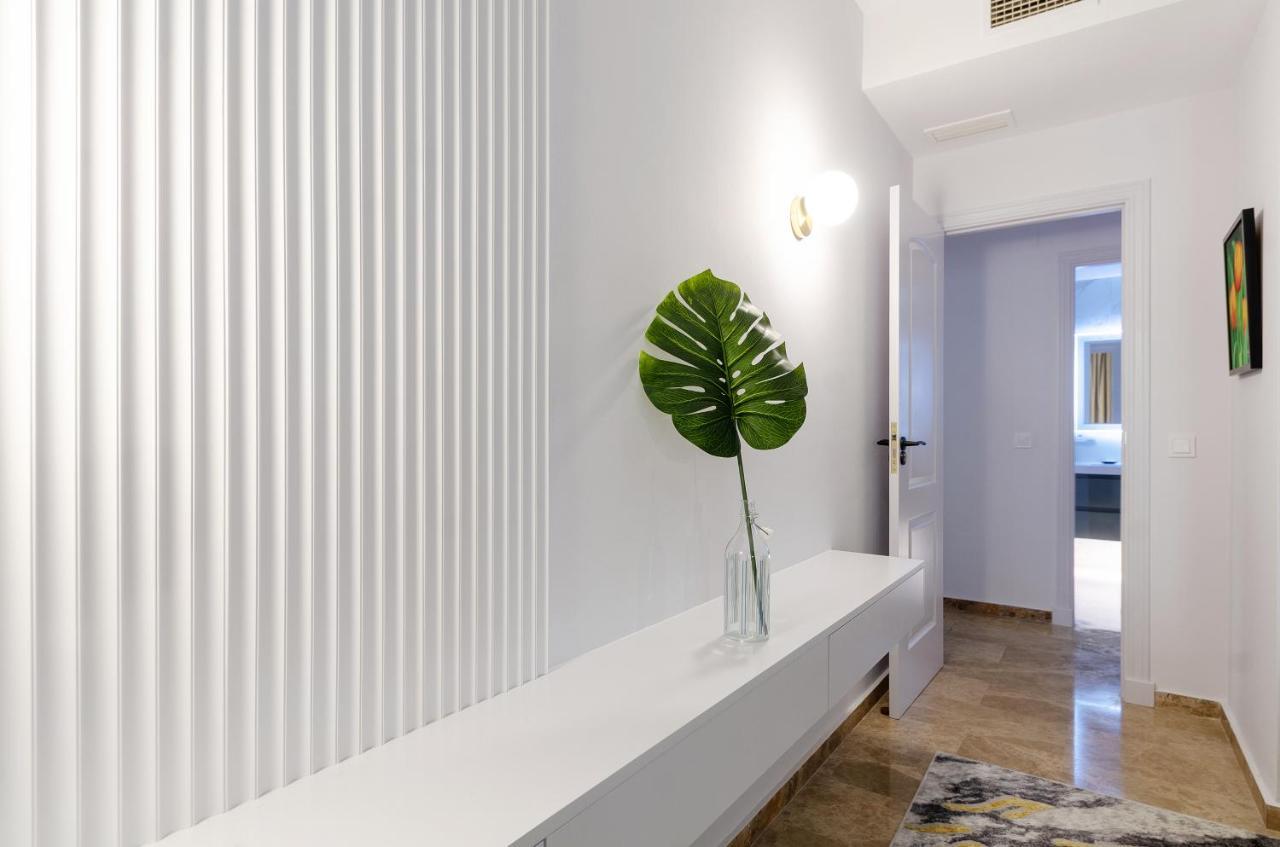 Ferienwohnung Luxury Blue Coast Seaside Retreat Marbella Exterior foto