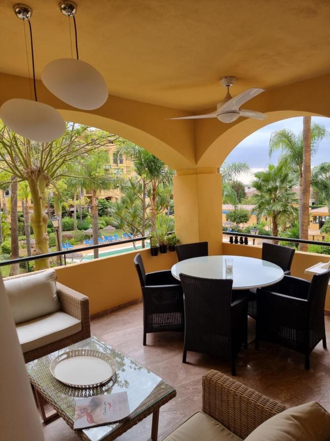 Ferienwohnung Luxury Blue Coast Seaside Retreat Marbella Exterior foto