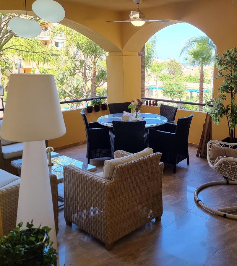 Ferienwohnung Luxury Blue Coast Seaside Retreat Marbella Exterior foto
