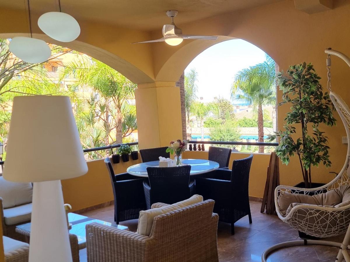 Ferienwohnung Luxury Blue Coast Seaside Retreat Marbella Exterior foto