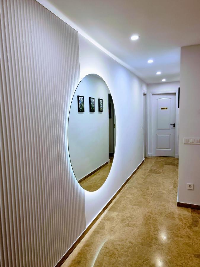 Ferienwohnung Luxury Blue Coast Seaside Retreat Marbella Exterior foto